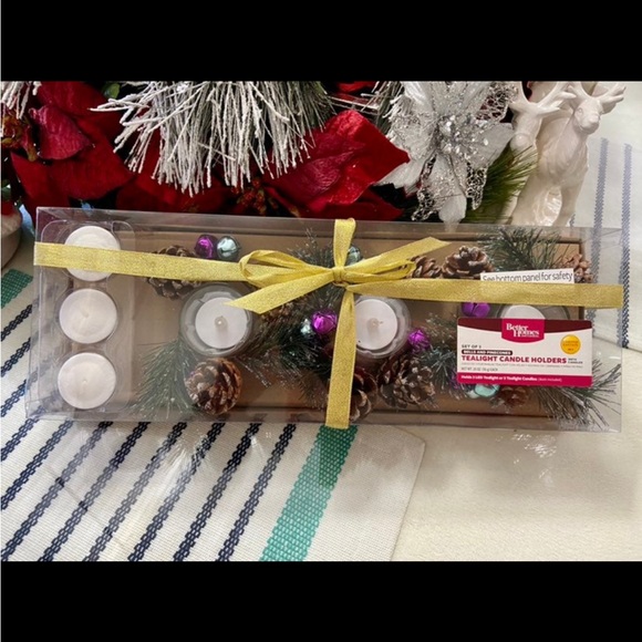 NEW* WINTER TEALIGHT CANDLE HOLDER SET - Picture 5 of 13